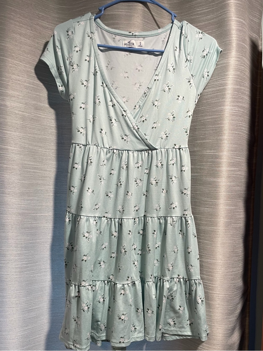 Hollister Mint Floral Tiered faux Wrap Dress